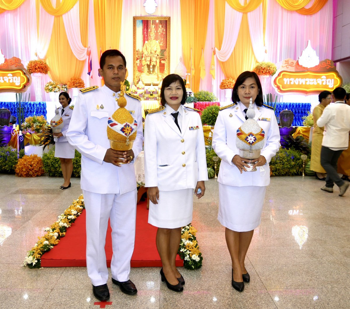 การประปาส่วนภูมิภาคสาขากระบี่ ร่วมพิธีถวายเครื่องราชสักการะ และจุดเทียนถวายพระพรชัยมงคล เนื่องในโอกาสวันเฉลิมพระชนมพรรษาพระบาทสมเด็จพระเจ้าอยู่หัว 28 กรกฎาคม 2563