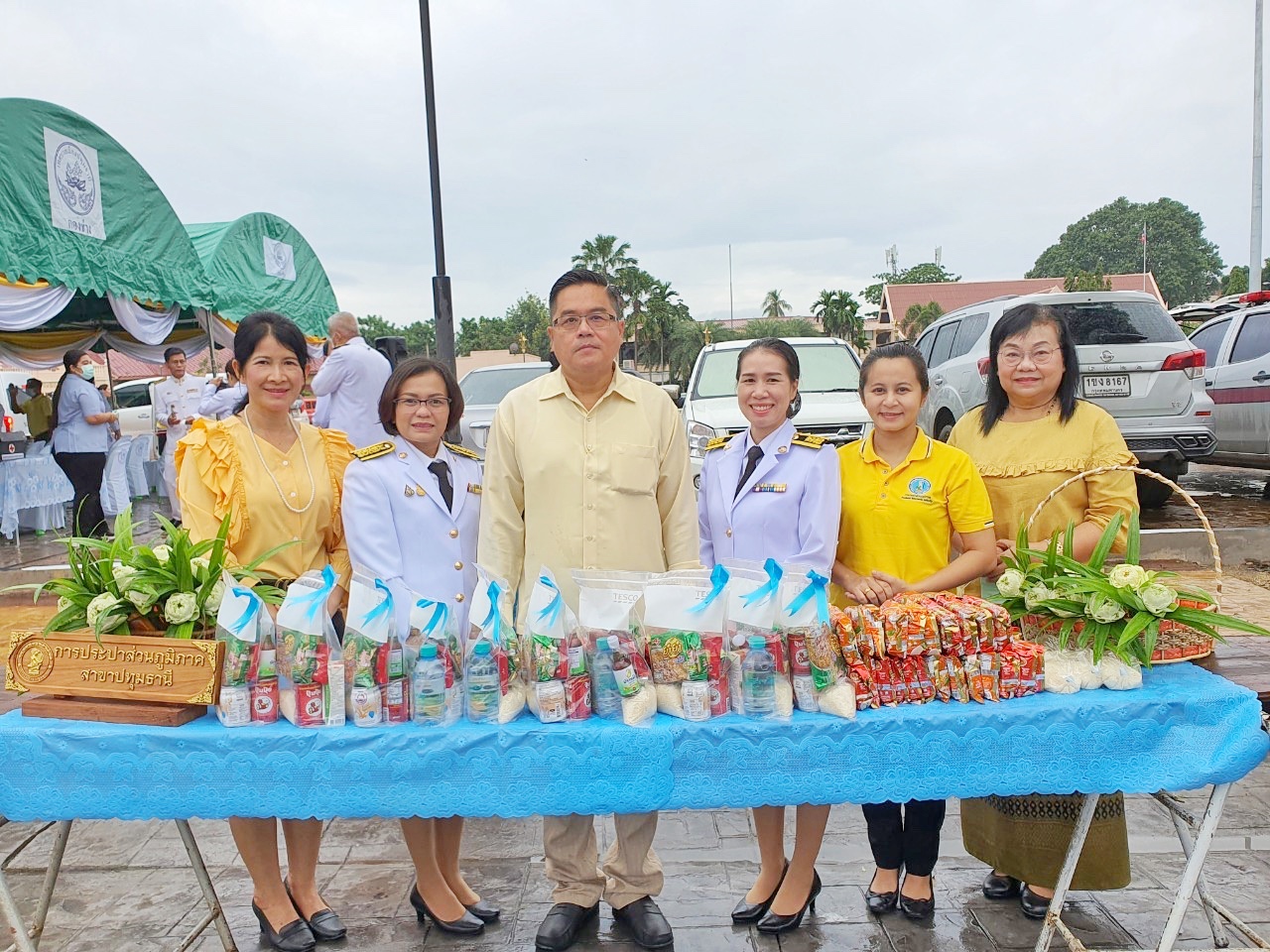 กปภ.สาขาปทุมธานี ร่วมพิธีบำเพ็ญกุศลและพิธีน้อมรำลึกเนื่องในวันคล้ายวันสวรรคตพระบาทสมเด็จพระบรมชนกาธิเบศร มหาภูมิพลอดุลยเดชมหาราช บรมนาถบพิตร 13 ตุลาคม 2563