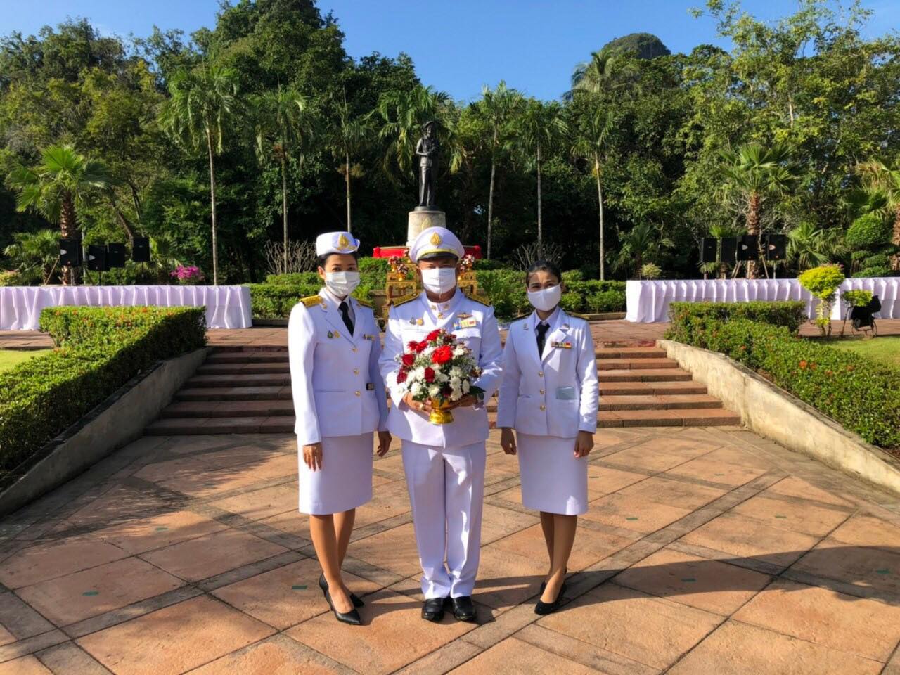 กปภ.สาขาพังงา เข้าร่วมพิธีวางพานพุ่มดอกไม้สด เนื่องในวันคล้ายวันพระราชสมภพครบ 120 ปี สมเด็จพระศรีนครินทราบรมราชนนี