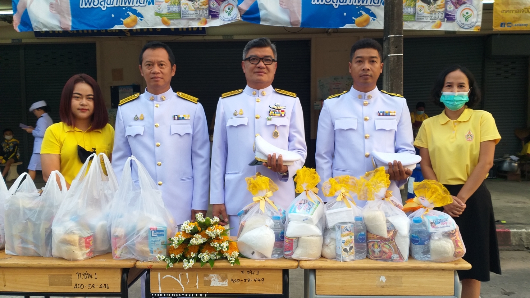 การประปาส่วนภูมิภาคสาขาชุมพร เข้าร่วมกิจกรรม เนื่องในวันคล้ายวันพระราชสมภพ พระบาทสมเด็จพระบรมชนกาธิเบศร มหาภูมิพลอดุลยเดชมหาราช บรมนาถบพิตร วันชาติ และวันพ่อแห่งชาติ 5 ธันวาคม 2563