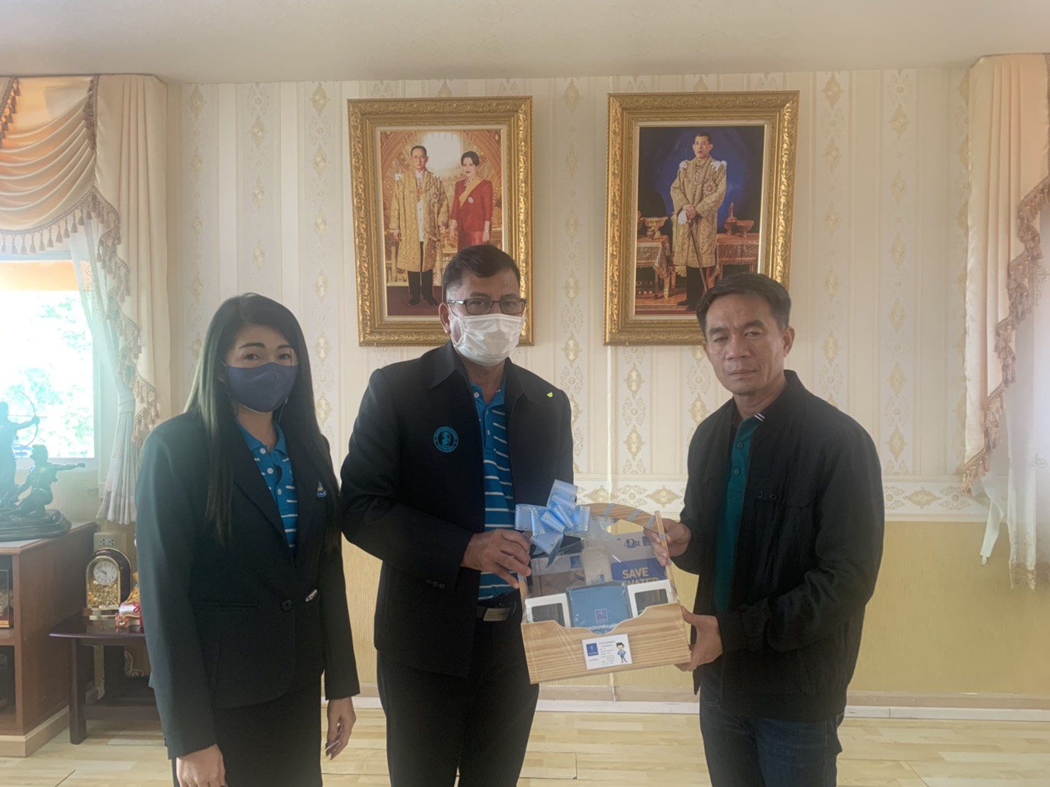 กปภ.สาขาสามพราน เข้าสวัสดีปีใหม่นายอำเภอสามพราน