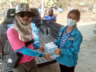 กปภ.สาขาพยุหะคีรีร่วมสนับสนุนน้ำดื่มบรรจุขวดในกิจกรรม big cleaning day ให้แก่เทศบาลตำบลพยุหะ