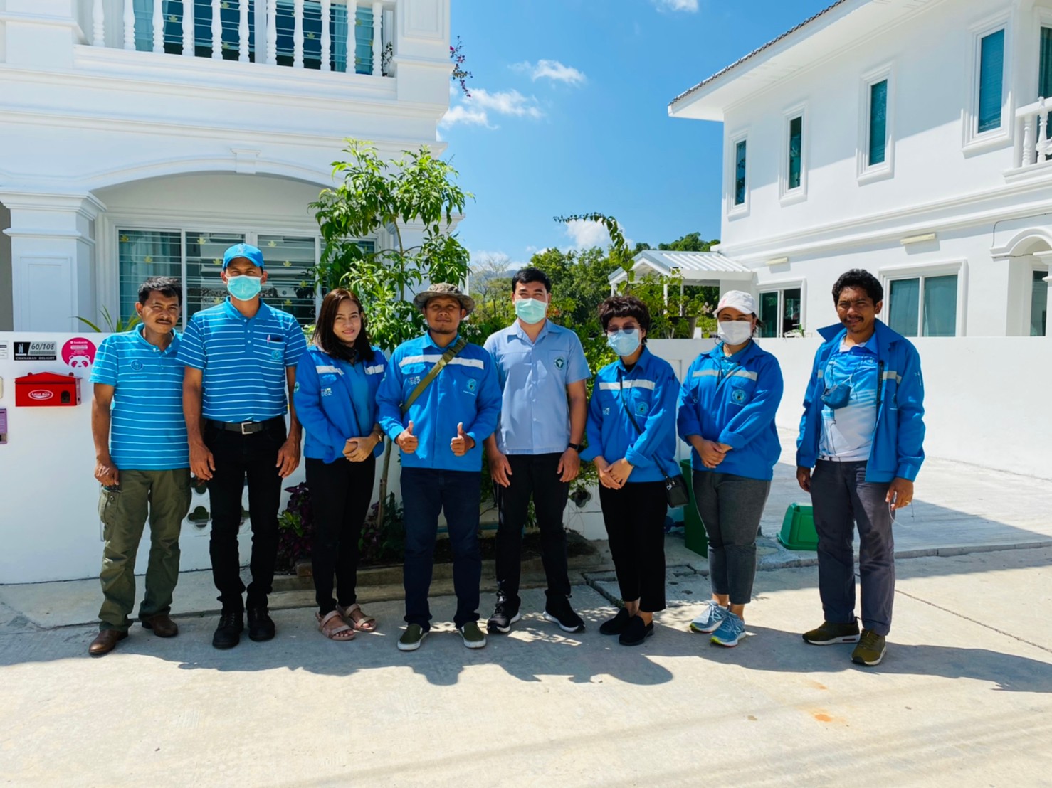 กปภ.ข.4 โดยงานควบคุมคุณภาพน้ำ 2 ร่วมกับกปภ.สาขาภูเก็ต   พร้อมด้วยเจ้าหน้าที่ สสจ.ภูเก็ต เข้าตรวจสอบคุณภาพน้ำ เก็บตัวอย่างน้ำประปาบริเวณพื้นที่จ่ายน้ำในโครงการ Water is Life