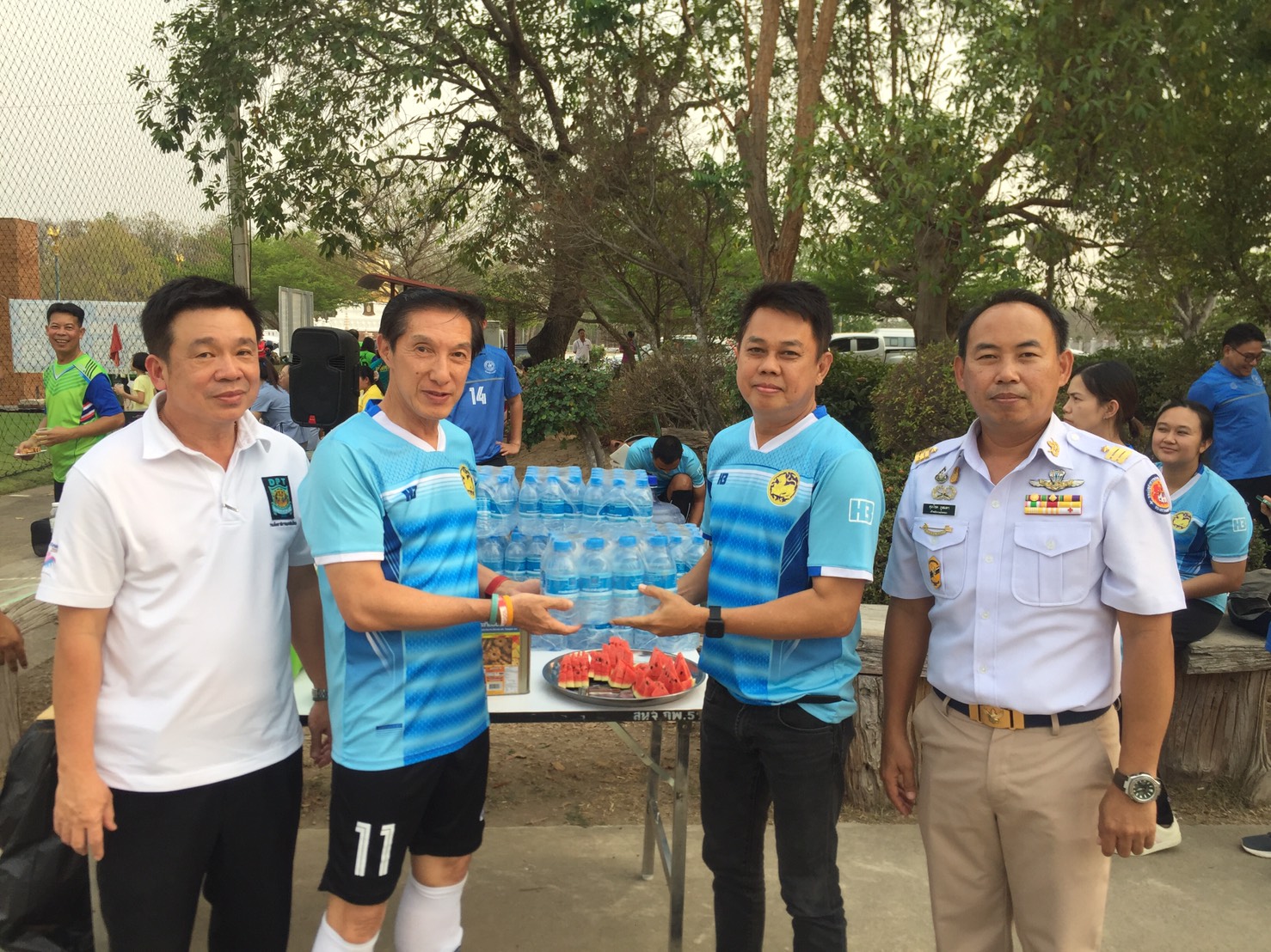การประปาส่วนภูมิภาคสาขากำแพงเพชร  มอบน้ำดื่มตราสัญลักษณ์ กปภ. สนับสนุนกิจกรรมการแข่งขันกีฬา "สานสัมพันธ์ คนมหาดไทย" ประจำปี 2564