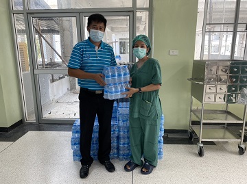 กปภ.สาขาพยุหะคีรีสนับสนุนน้ำดื่มบรรจุขวดตราสัญลักษณ์ กปภ. ให้แก่ โรงพยาบาลสวรรค์ประชารักษ์(เขาเขียว) จังหวัดนครสวรรค์