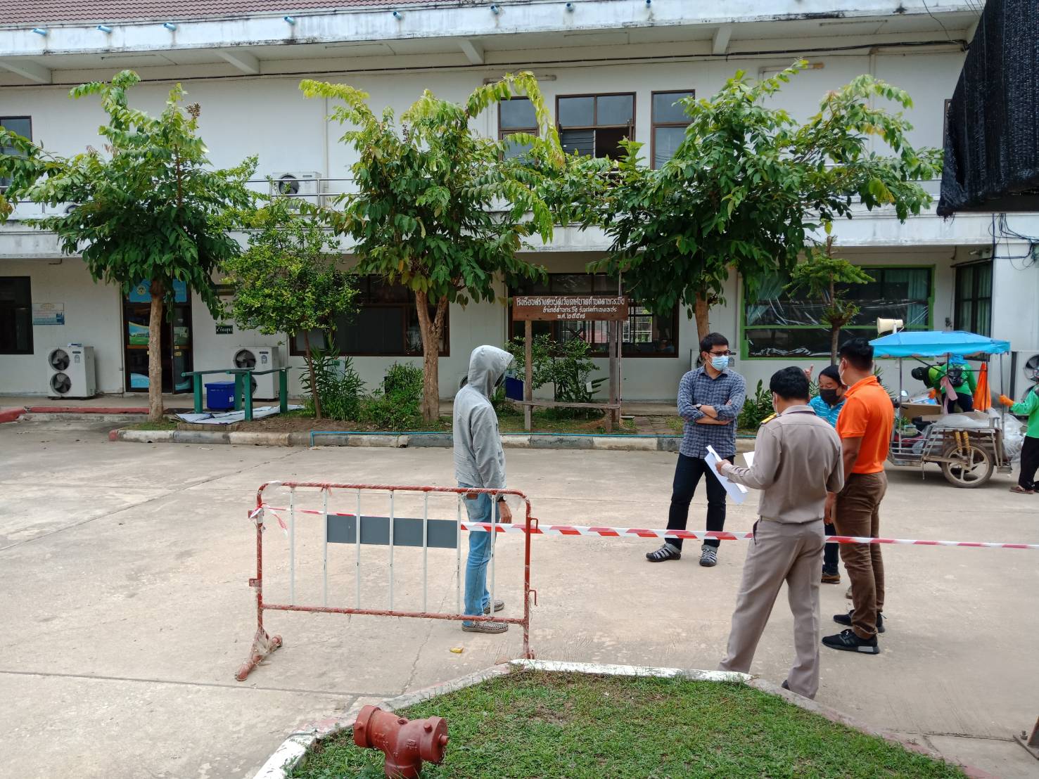 กปภ.สาขากำแพงเพชร สำรวจและติดตั้งมาตรวัดน้ำ เพื่อเตรียมความพร้อม สำหรับจัดตั้งโรงพยาบาลสนาม ระดับอำเภอ