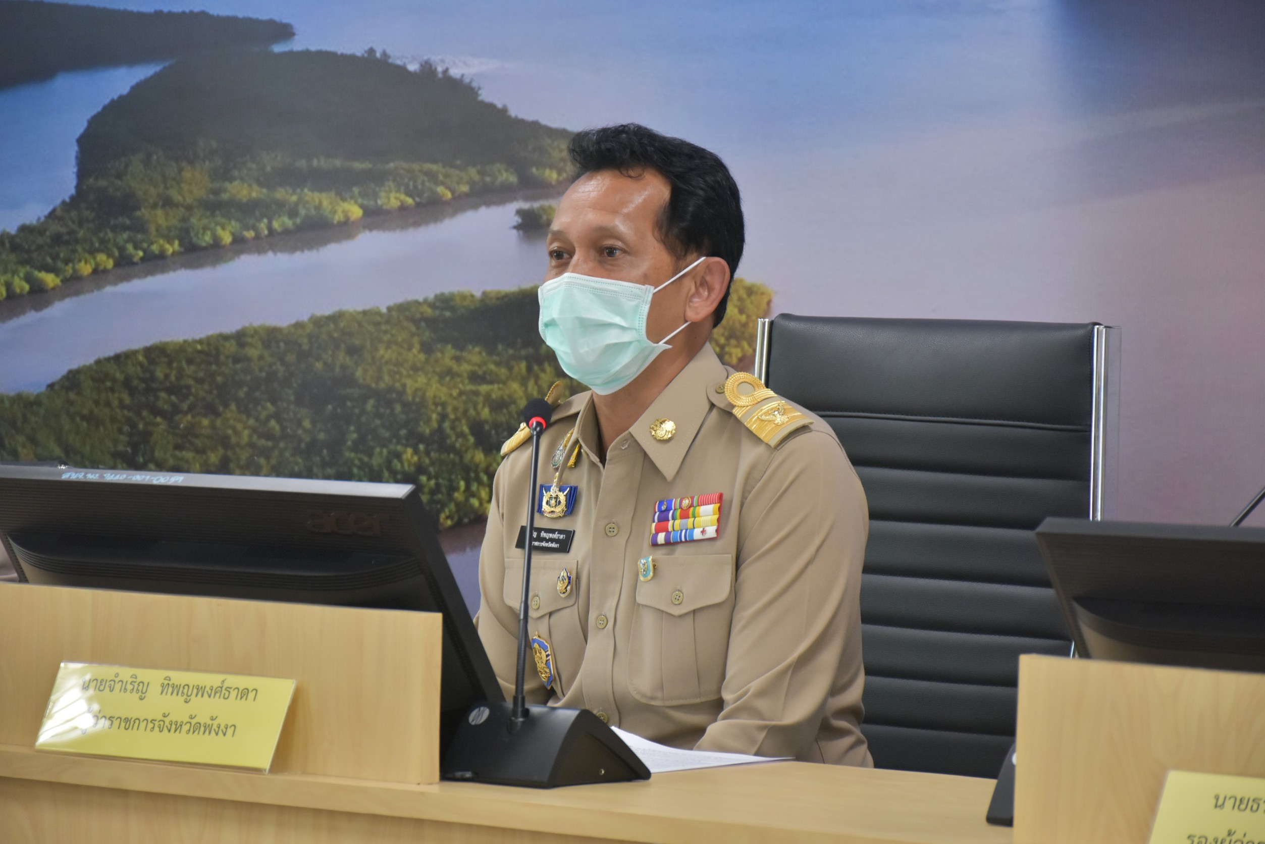 การประปาส่วนภูมิภาค มอบโล่ประกาศเกียรติคุณแก่บุคคลที่ทำคุณประโยชน์หรือประกอบคุณงามความดีแก่ กปภ.สาขาตะกั่วป่า