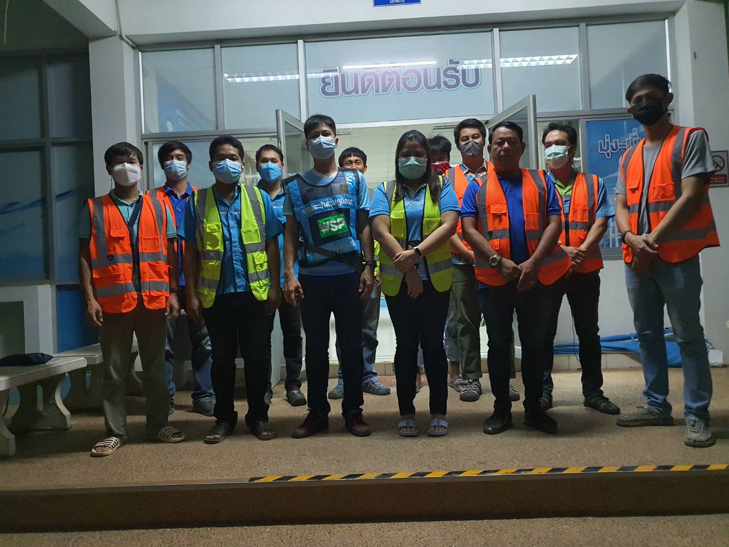 กปภ.สาขากำแพงเพชร ผนึกกำลังส่งทีมงานบริการฯสำรวจท่อแตกรั่ว ขณะที่งานผลิตเร่งระบายตะกอน สร้างความเชื่อมั่นด้านบริการ