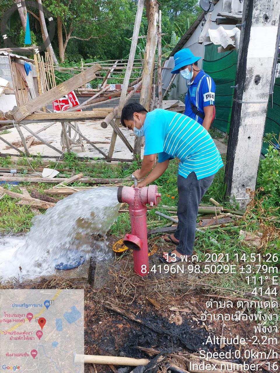 กปภ.สาขาพังงา ลงพื้นที่ระบายตะกอนในเส้นท่อ