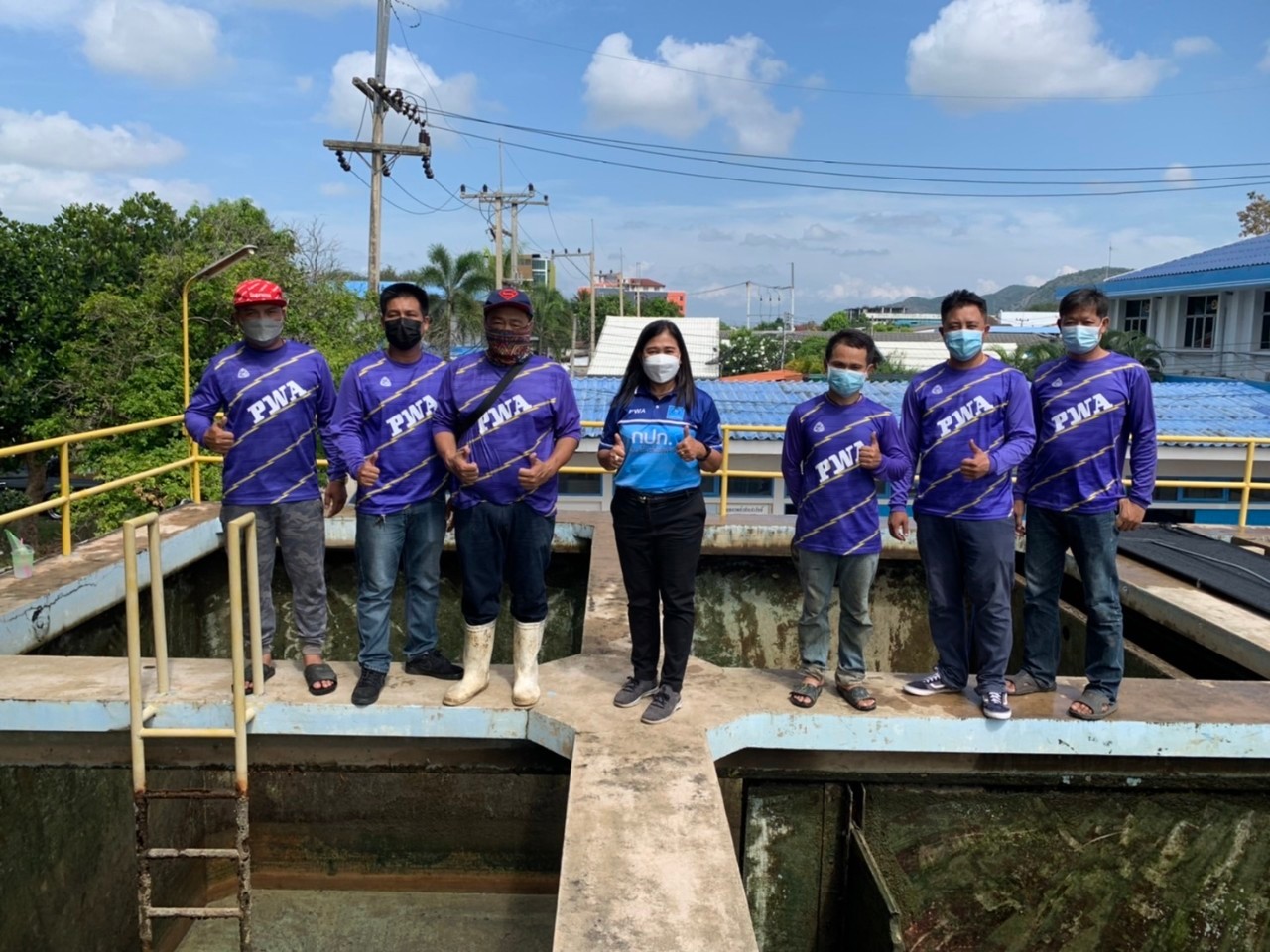 กปภ.สาขากาญจนบุรี ล้างถังตกตะกอนโรงกรองน้ำ ประจำเดือน มีนาคม 2565