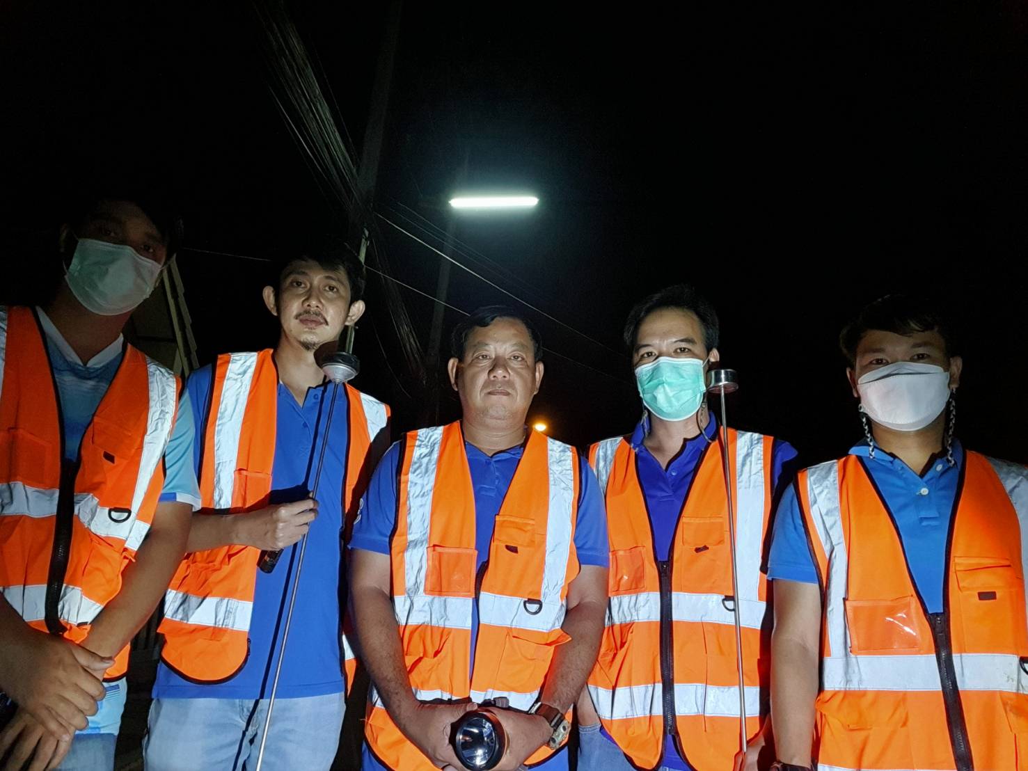กปภ.สาขากำแพงเพชร ลุย!!หาท่อแตกรั่ว ส่งทีมช่างแก้ไขเร่งด่วน