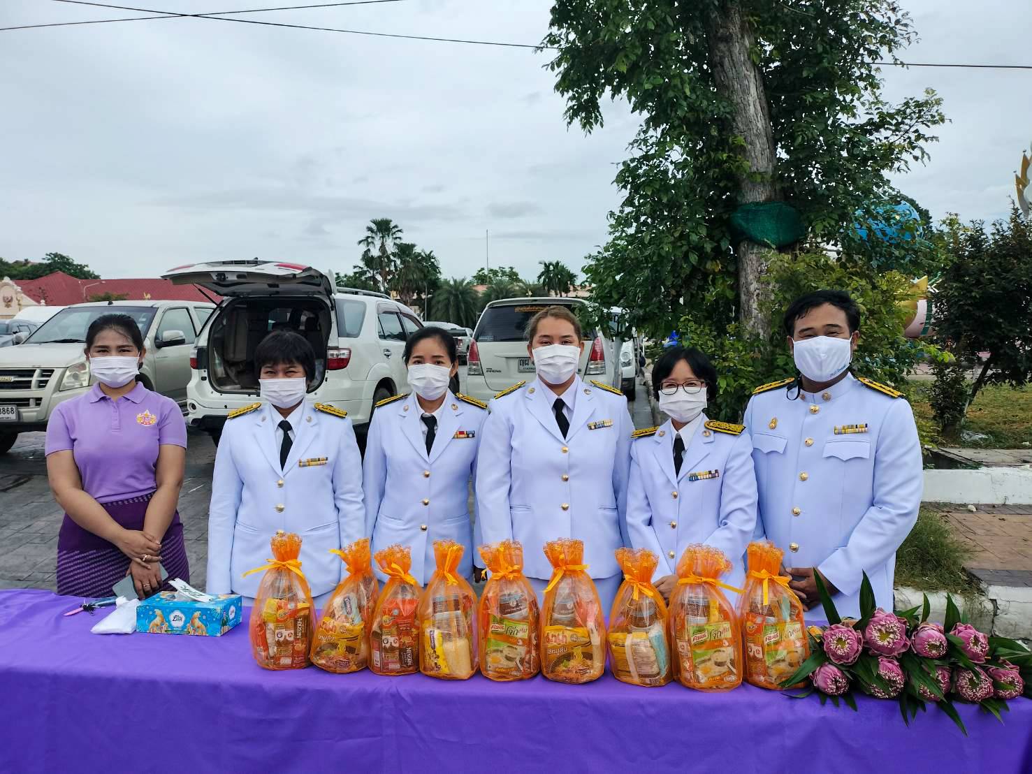 กปภ.สาขารังสิต (ชั้นพิเศษ) เข้าร่วมกิจกรรมทำบุญตักบาตรถวายพระราชกุศลแด่สมเด็จพระนางเจ้าสุทิดา พัชรสุธาพิมลลักษณ พระบรมราชินี เนื่องในโอกาสวันเฉลิมพระชนมพรรษา 3 มิถุนายน 2565