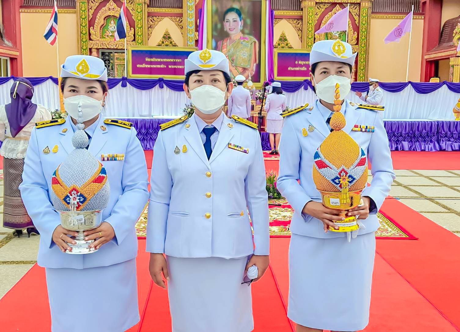 กปภ.สาขาอ่าวลึก ร่วมพิธีถวายราชสักการะและวางพานพุ่ม พิธีจุดเทียนถวายพระพรชัยมงคล สมเด็จพระนางเจ้าสุทิดา พัชรสุธาพิมลลักษณ พระบรมราชินี เนื่องในโอกาสวันเฉลิมพระชนมพรรษา 3 มิถุนายน 2565
