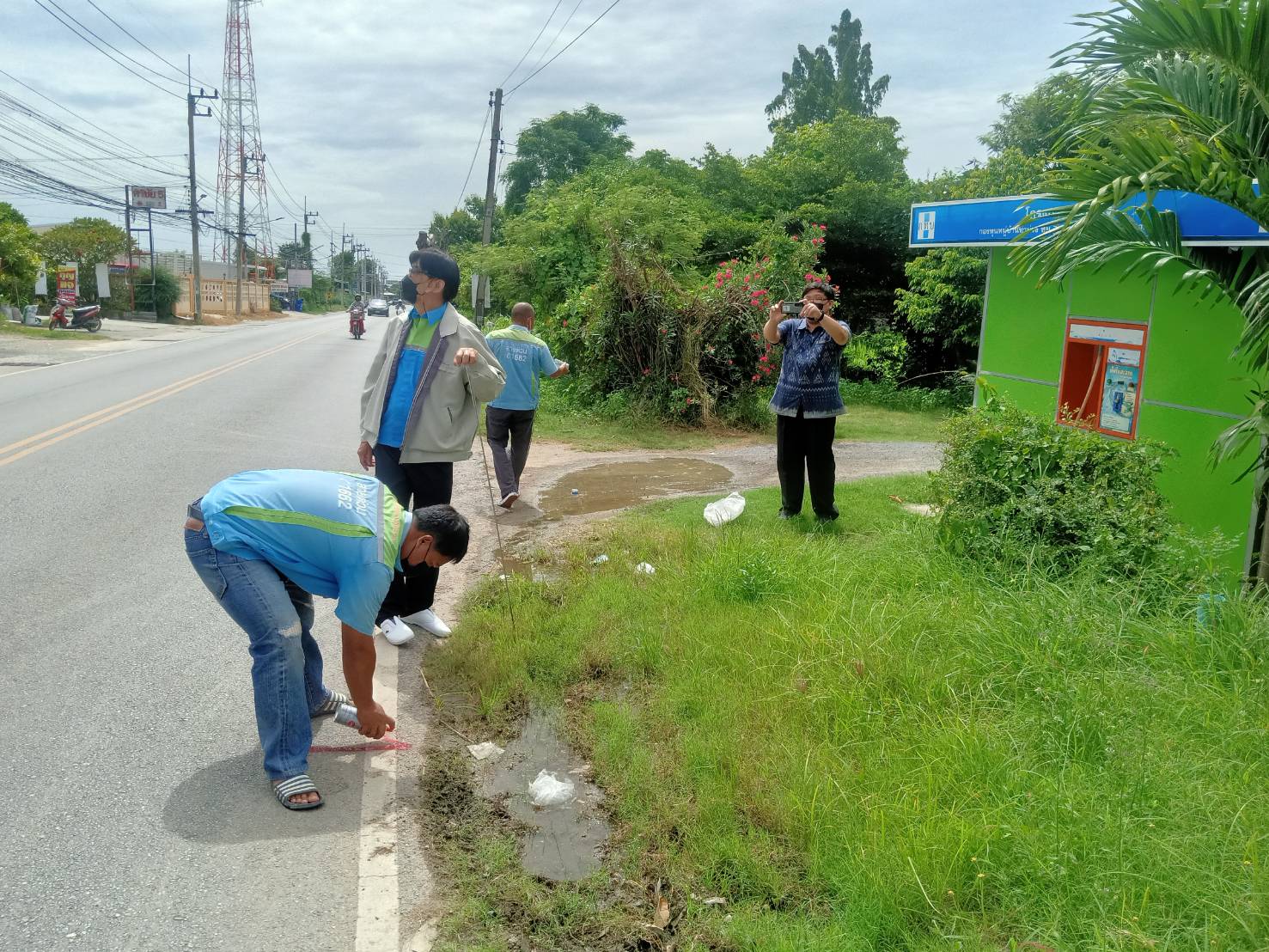 สำรวจหาท่อแตกท่อรั่วตามแผนลดน้ำสูญเสีย