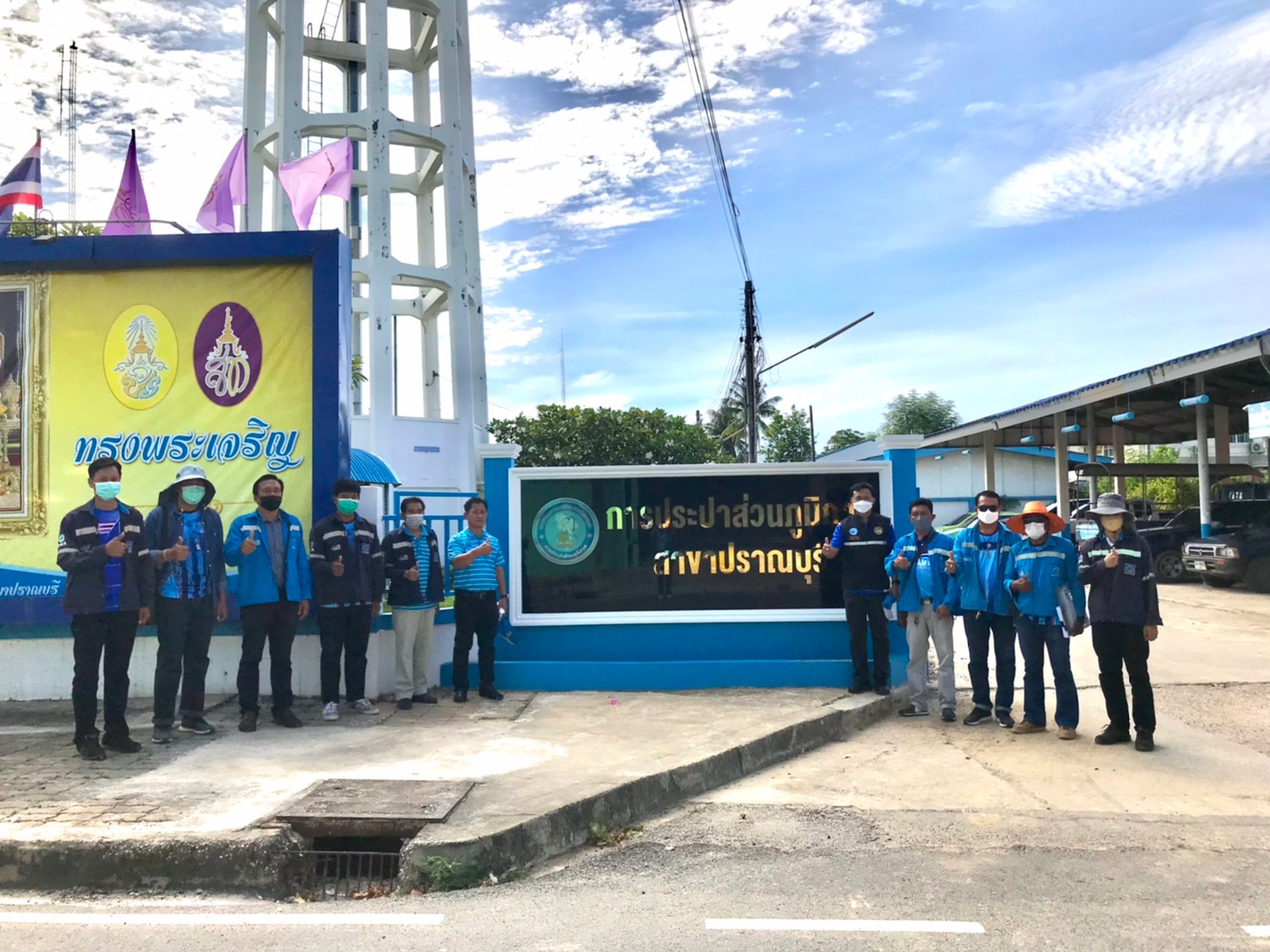 กปภ.สาขาปราณบุรี ลงพื้นที่ออกหาท่อแตก-ท่อรั่ว เชิงรุก (Active Leak Control) ตรวจสอบปัญหาน้ำไหลอ่อน พร้อมแก้ไขทันที ตามแผนลดน้ำสูญเสีย บริเวณ ถนนบายพลาสคู่ขนาน หมู่บ้านเบญจพาส หมู่บ้านเขาเต่า หมู่บ้านหนองหอย ตำบลวังก์พง และตำบลทับใต้ อำเภอหัวหิน จังหวัดประจวบฯ