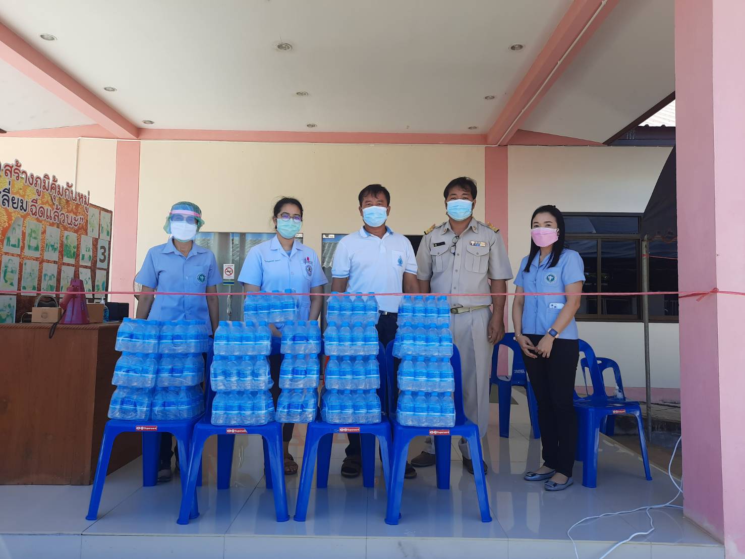 กปภ.สาขาทุ่งเสลี่ยม เข้าร่วมพิธีเปิดการฉีดวัคซีนป้องกัน เชื้อไวรัสโคโรนา 2019 (Covid-19) สำหรับผู้สูงอายุ และบุคลากรทางการแพทย์ ณ อาคารประชาคมอำเภอทุ่งเสลี่ยม จังหวัดสุโขทัย