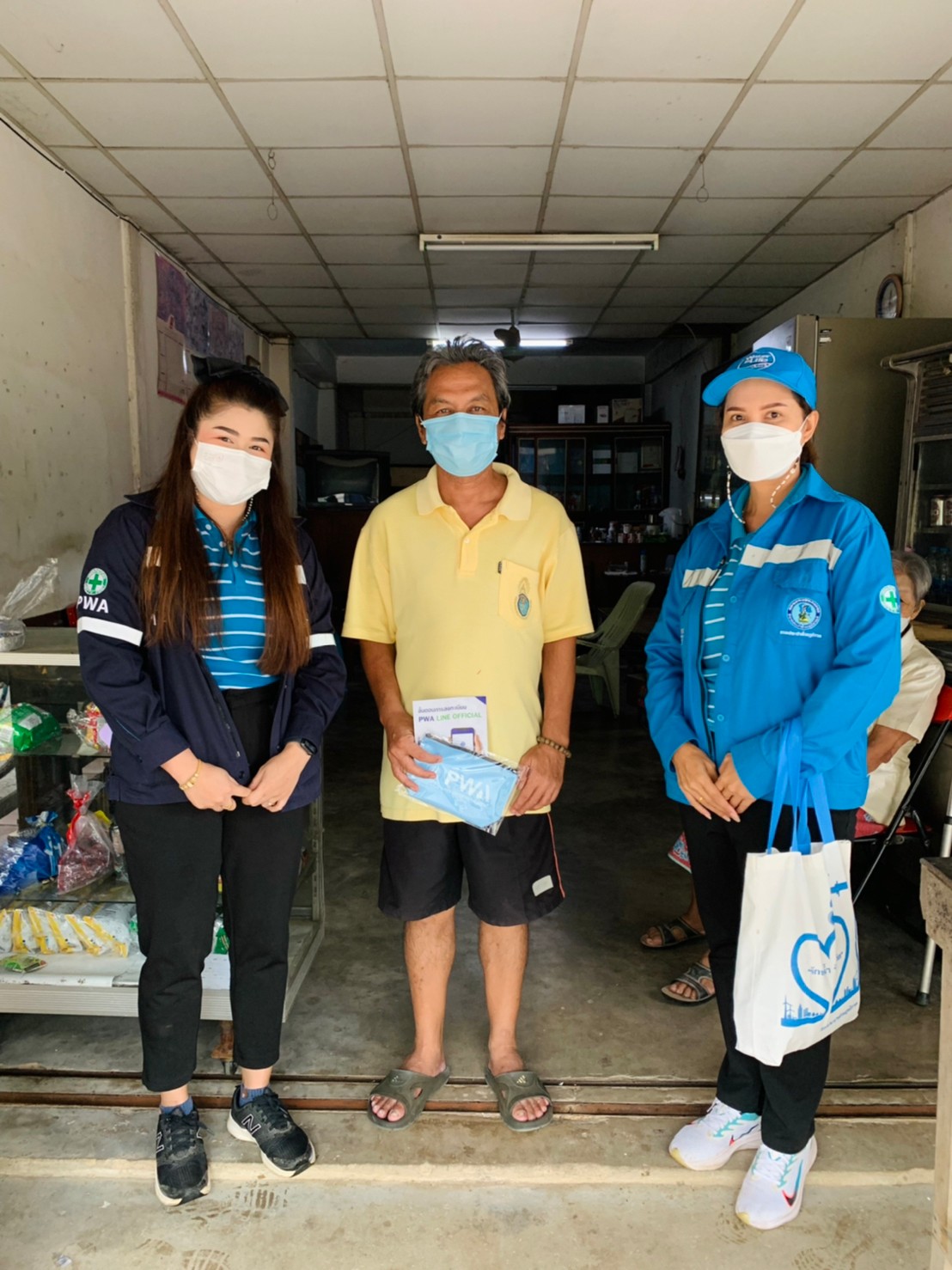 การประปาส่วนภูมิภาคสาขาไชยา ลงพื้นที่พบลูกค้า ภายใต้กิจกรรมมุ่งมั่นเพื่อปวงชน เติมใจให้กัน ครั้งที่ 4/2565 ในพื้นที่ ต.ท่าชนะ อ.ท่าชนะ จ.สุราษฎร์ธานี