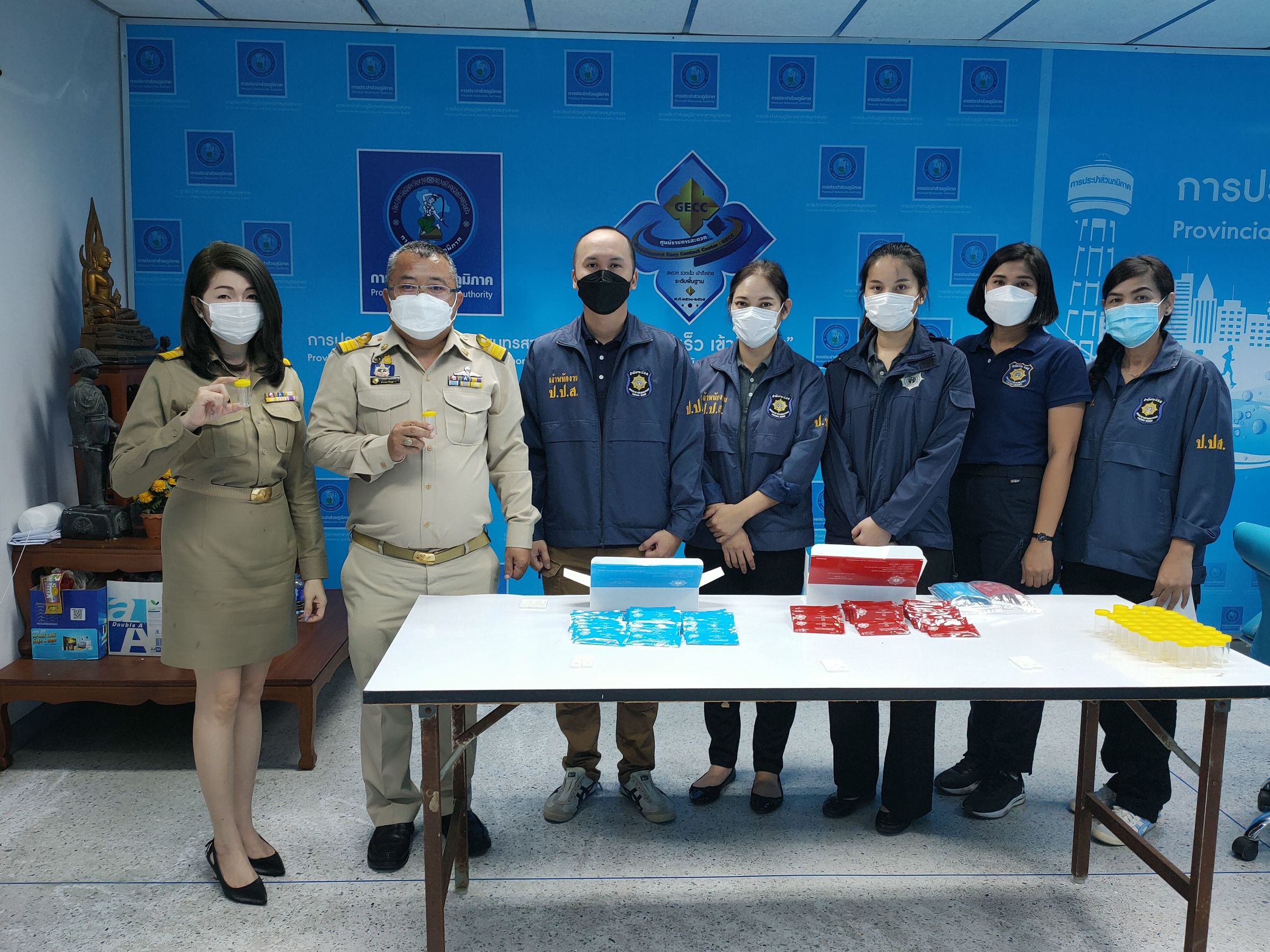 กปภ.สาขาสมุทรสาคร ตรวจหาสารเสพติดให้แก่พนักงานในสังกัด ในโครงการโรงงานสีขาว