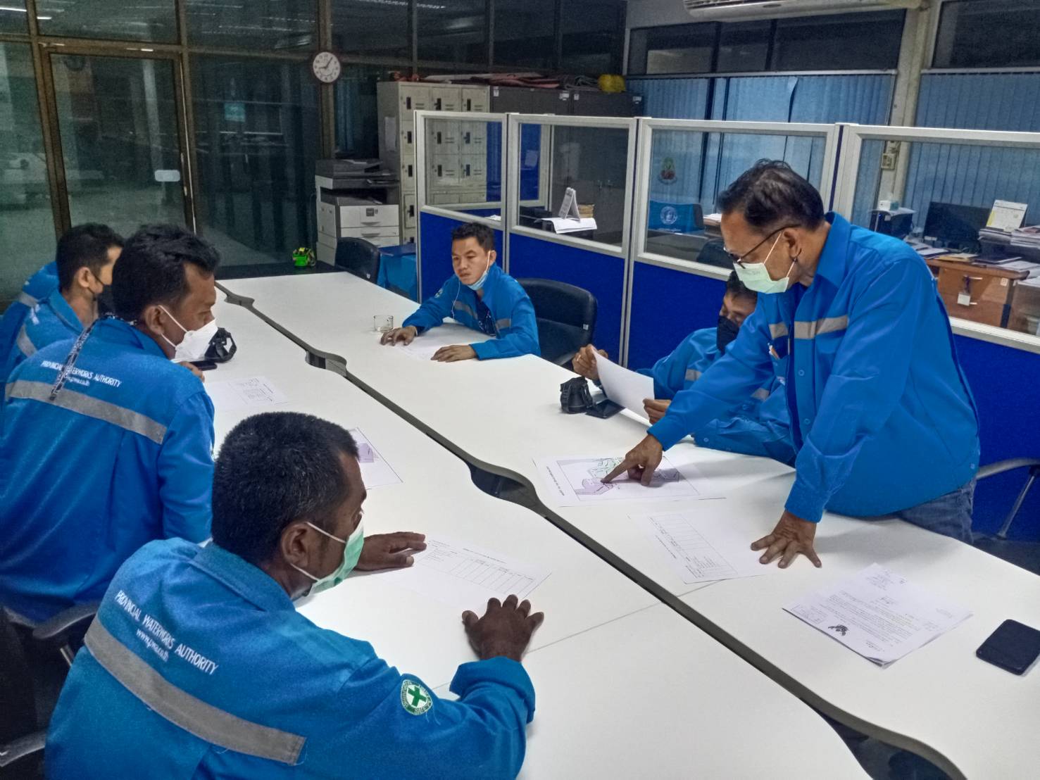 กปภ.สาขาปากพนัง ลงพื้นที่เดินสำรวจหาท่อแตก/ท่อรั่ว จากการทำ step test ตามแผนลดน้ำสูญเสีย บริเวณพื้นที่ DMA-08 ตรงข้ามสำนักงานการประปาส่วนภูมิภาคสาขาปากพนัง ต.ปากพนังฝั่งตะวันตก อ.ปากพนัง จ.นครศรีธรรมราช