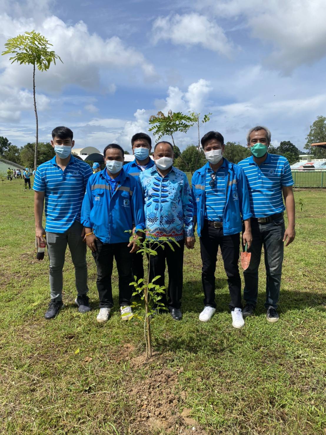 กปภ.สาขาภูเก็ต เข้าร่วมโครงการปลูกป่าเฉลิมพระเกียรติ สมเด็จพระนางเจ้าสิริกิติ์ พระบรมราชินีนาถ พระบรมราชชนนีพันปีหลวง เนื่องในโอกาสมหามงคลเฉลิมพระชนมพรรษา 90 พรรษา