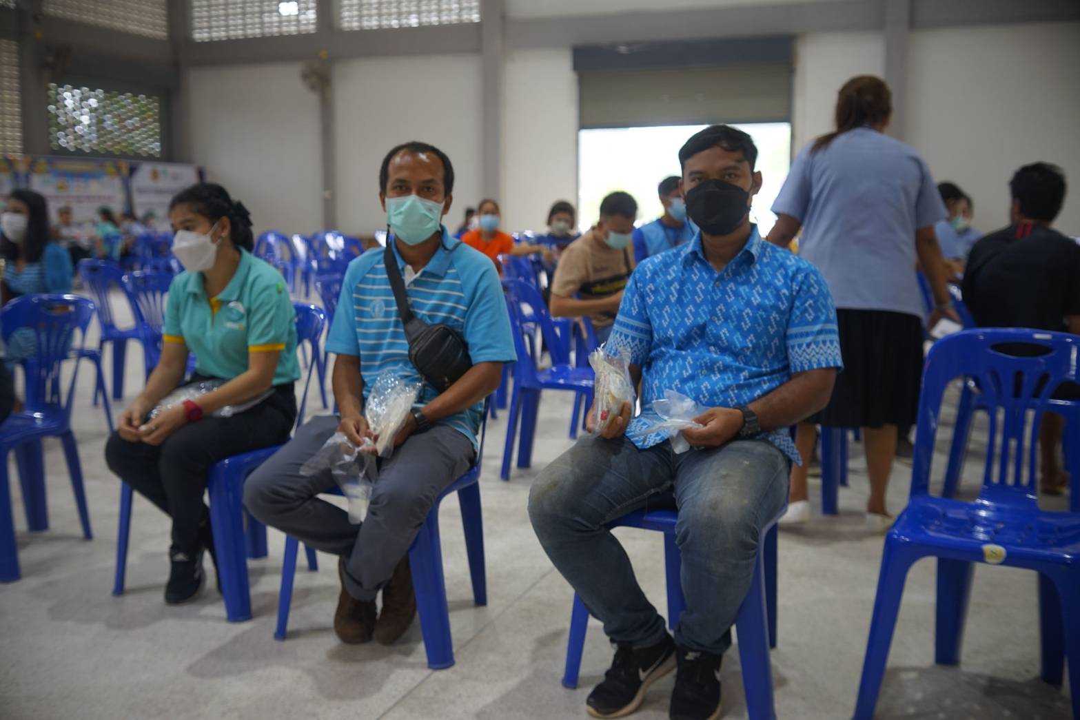 พนักงานและลูกจ้าง ในสังกัด กปภ.สาขาบ้านตาขุน ร่วมบริจาคโลหิต ณ หอประชุมที่ว่าการอำเภอบ้านตาขุน