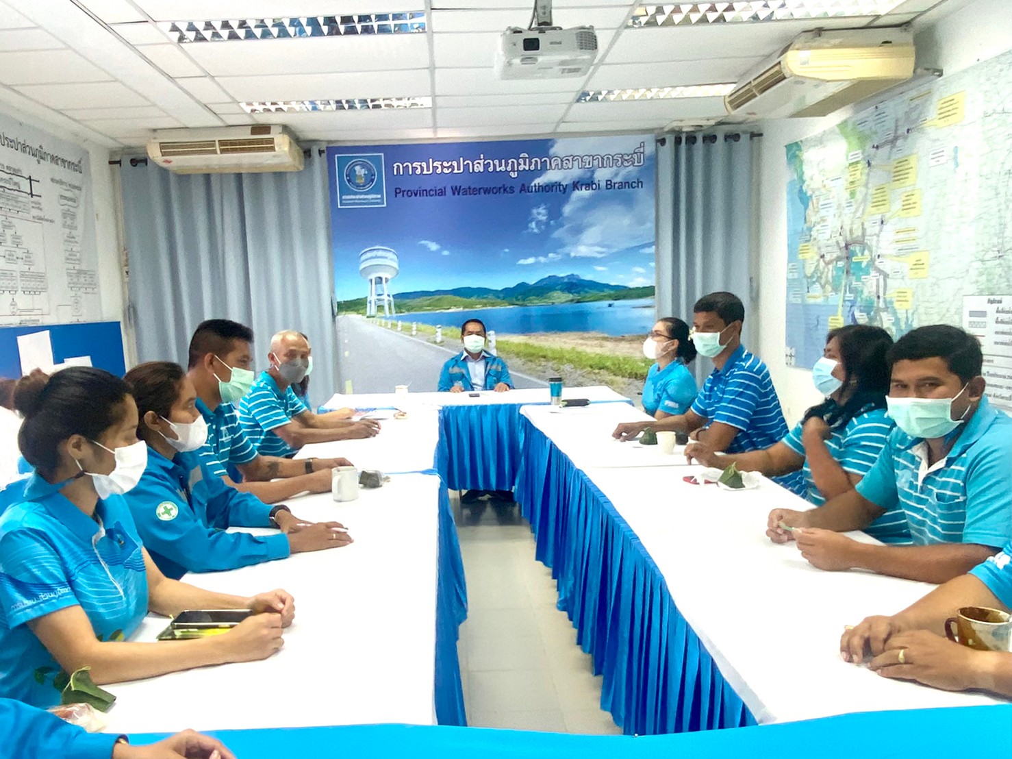 การประปาส่วนภูมิภาคสาขากระบี่ จัดกิจกรรมสนทนายามเช้า (MORNING TALK) ครั้งที่ 10 ประจำปี 2565 พร้อมประชุมติดตามแผนการดำเนินงานศูนย์ราชการสะดวก (Government Easy Contact Center : GECC ) ประจำปี 2565