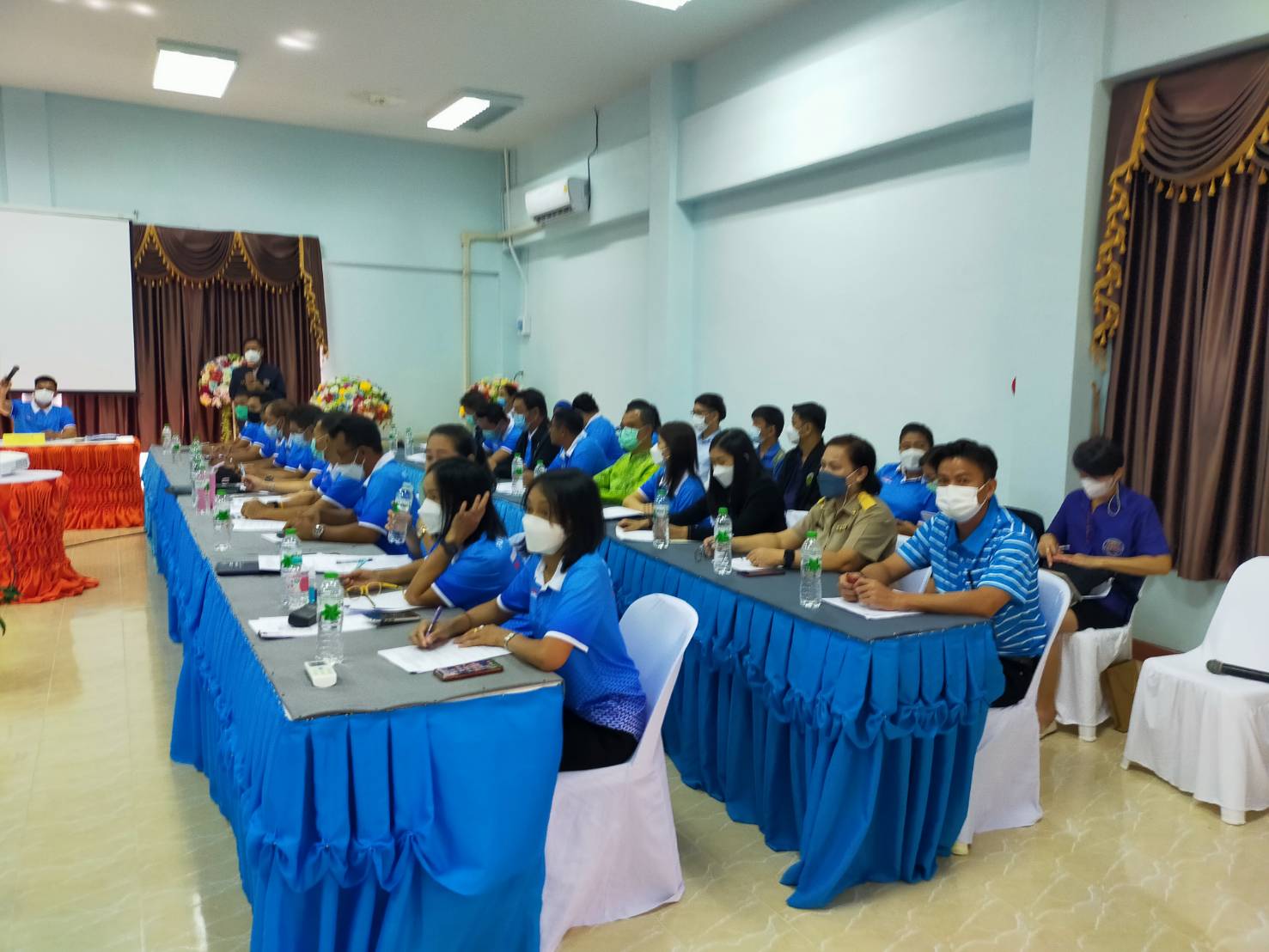 กปภ.สาขาภูเก็ต เข้าร่วมประชุมเชิงบูรณาการหัวหน้าส่วนราชการ หัวหน้าหน่วยงานรัฐวิสาหกิจ ผู้บริหารองค์กรปกครองส่วนท้องถิ่น กำนัน ผู้ใหญ่บ้าน แพทย์ประจำตำบลและสารวัตรกำนัน ตำบลกมลาทุกหมู่บ้าน และคณะกรรมการบริหารงานอำเภอกะทู้ (ก.บ.อ กะทู้)