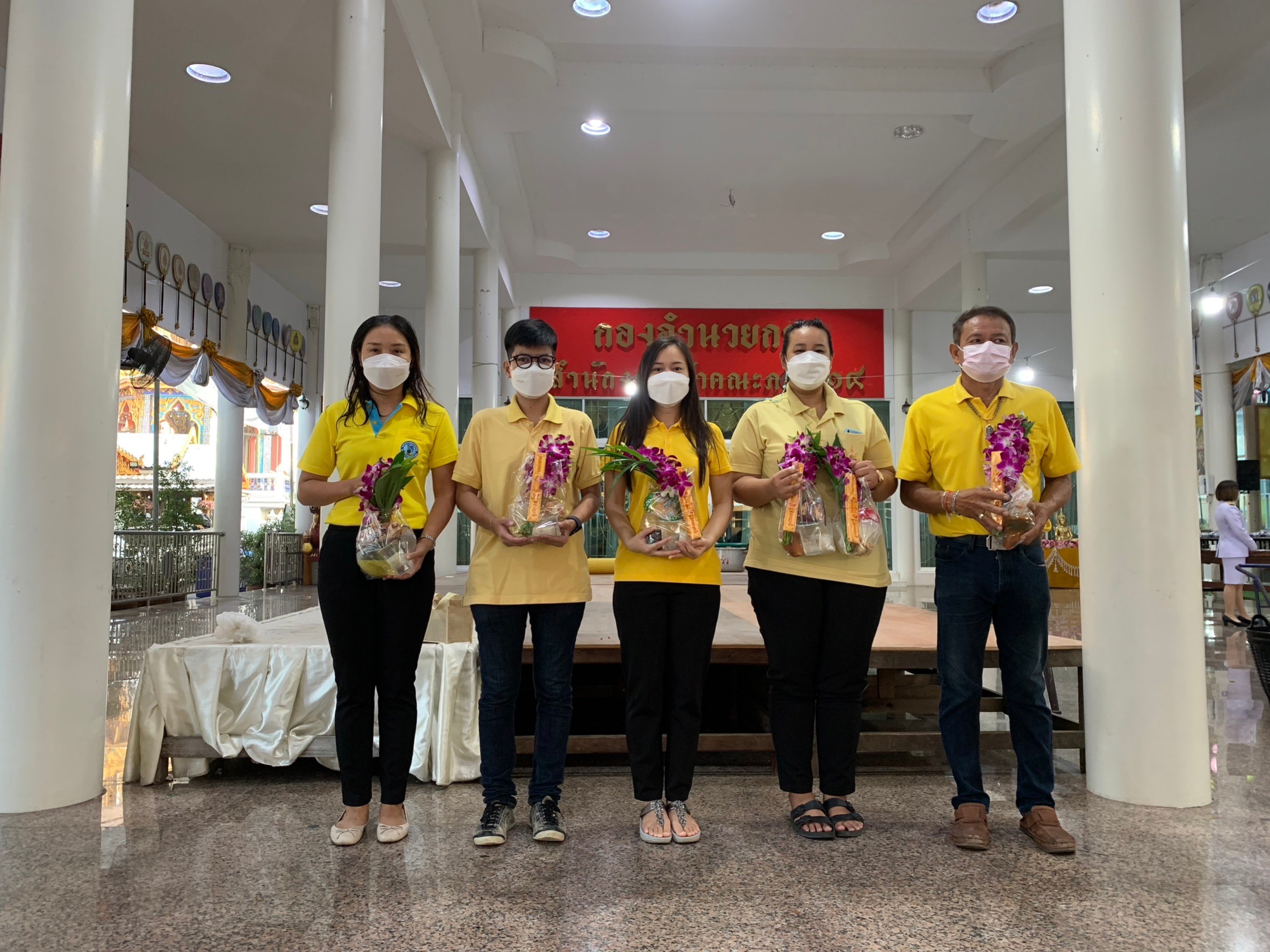 กปภ.สาขาสามพราน เข้าร่วมพิธีทำบุญตักบาตร เนื่องในวันคล้ายวันสวรรคต พระบาทสมเด็จพระบรมชนกาธิเบศร มหาภูมิพลอดุลยเดชมหาราช บรมนาถบพิตร 13 ตุลาคม 2565