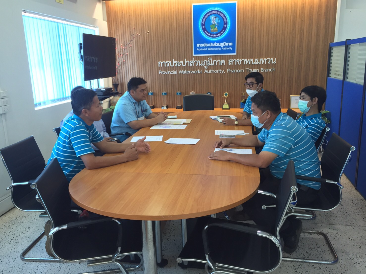 ร่วมประชุมหารือกับ กปภ.สาขาอู่ทอง ในเรื่องการบริหารจัดการน้ำในสระพักน้ำดิบและคลองชลประทาน