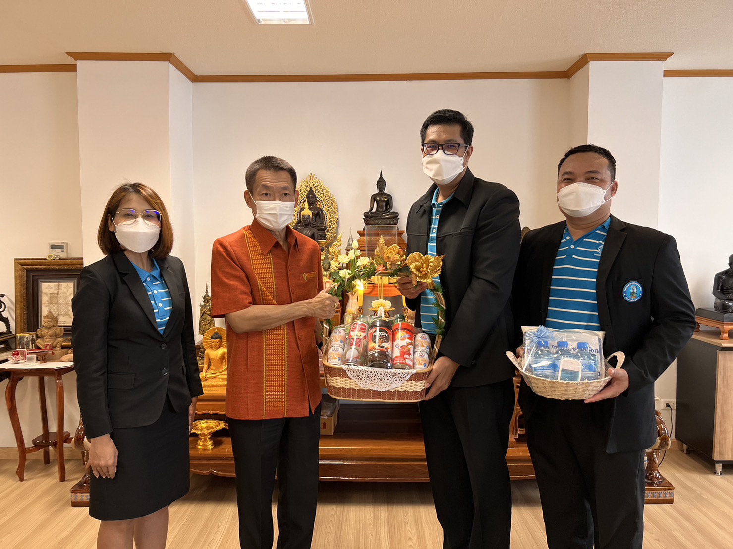 คณะผู้บริหารของกปภ.สาขาราชบุรี ร่วมกับ กปภ.สาขาสวนผึ้ง เข้าพบท่านผู้ว่าราชการจังหวัดราชบุรีเพื่อรายงานตัวในการเข้ารับตำแหน่งใหม่