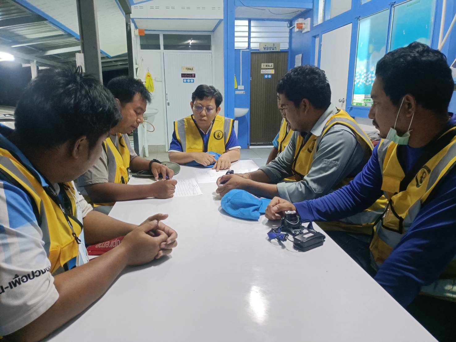 กปภ.สาขาอ่าวลึก ลงพื้นที่ทำ Step Test ออกสำรวจค้นหาท่อแตก รั่ว