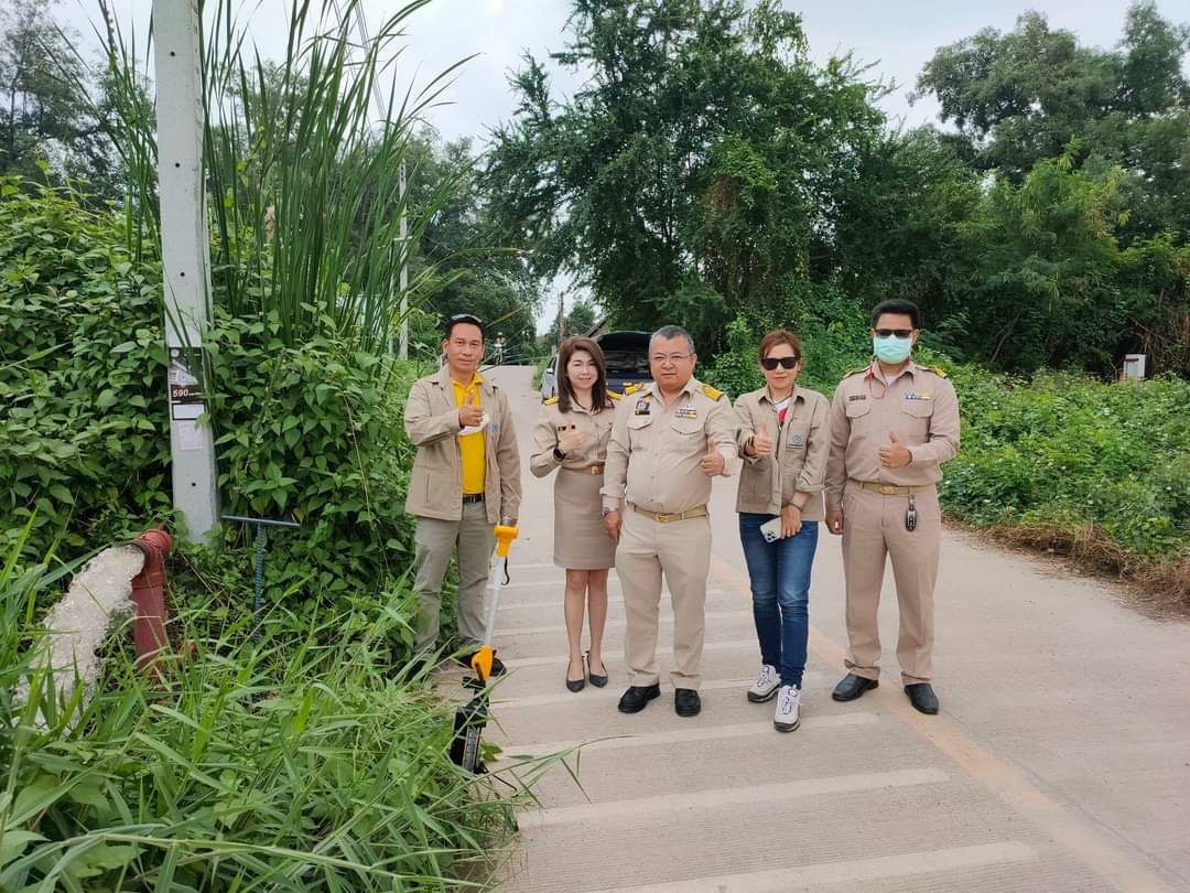 กปภ.สาขาสมุทรสาคร ร่วมกับ กปน. ลงพื้นที่ตรวจสอบโครงการวางท่อเสริมแรงดันเข้าพื้นที่ปลายท่อ