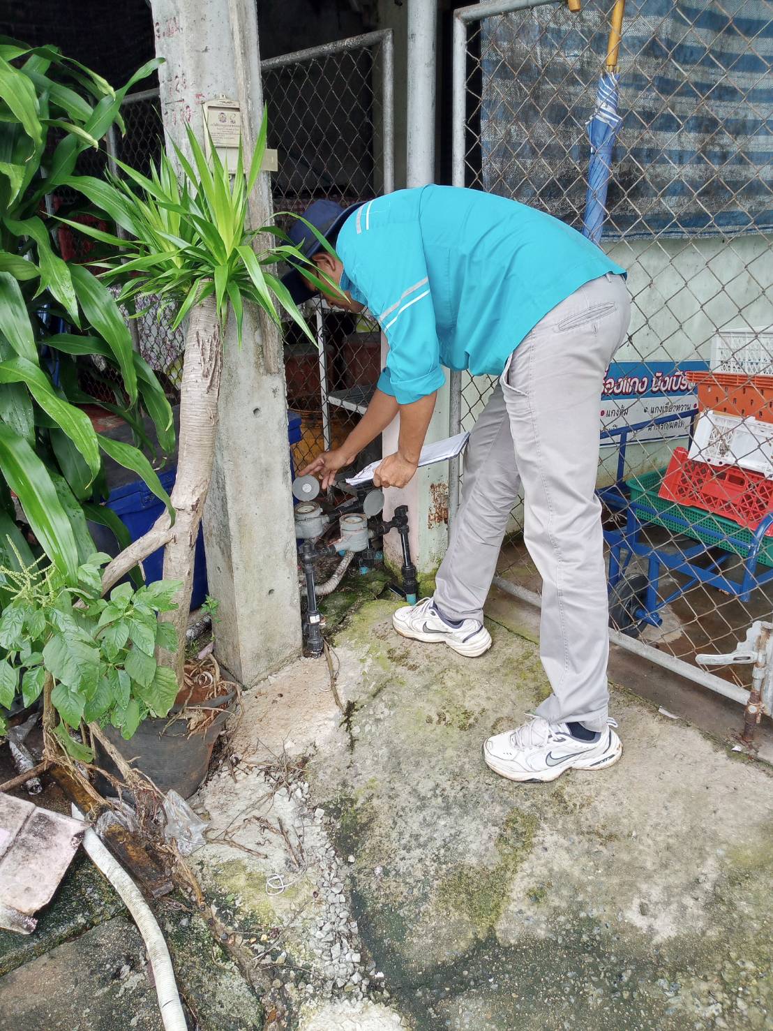 การประปาส่วนภูมิภาคสาขากาญจนดิษฐ์ ลงพื้นที่ตรวจสอบมาตรวัดน้ำ ทดสอบมาตร 0 คิว และทำการตีตรามาตร ผูกลวด ในพื้นที่ตำบลปากแพรก อำเภอดอนสัก จังหวัดสุราษฎร์ธานี