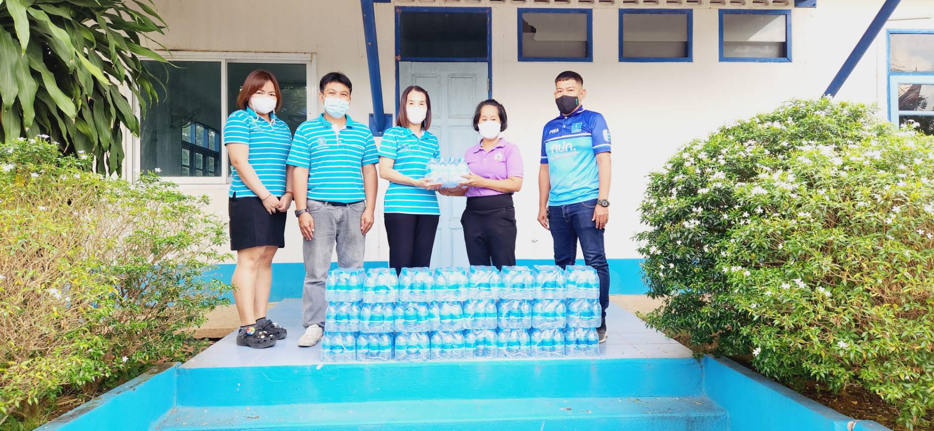 กปภ.สาขาพิษณุโลก จัดกิจกรรมมอบน้ำดื่มบรรจุขวดตราสัญลักษณ์ กปภ.