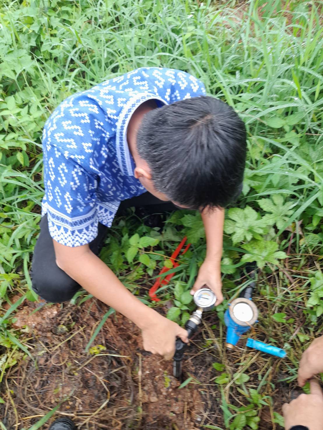 การประปาส่วนภูมิภาคสาขากาญจนดิษฐ์ ตรวจวัดแรงดันน้ำที่เหมาะสมตามมาตรฐานการให้บริการของ กปภ. ประจำเดือน พฤศจิกายน 2565 ในเขตพื้นที่บริการของ กปภ.สาขากาญจนดิษฐ์