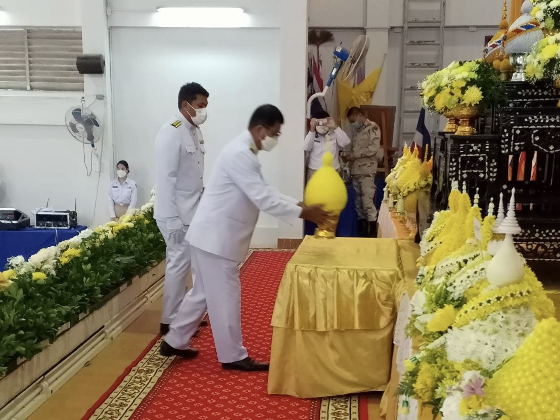 กปภ.สาขากุยบุรีเข้าร่วมพิธีวางพานพุ่มดอกไม้และพิธีถวายบังคมหน้าพระบรมฉายาลักษณ์ เนื่องในวันพ่อแห่งชาติ 5 ธันวาคม 2565