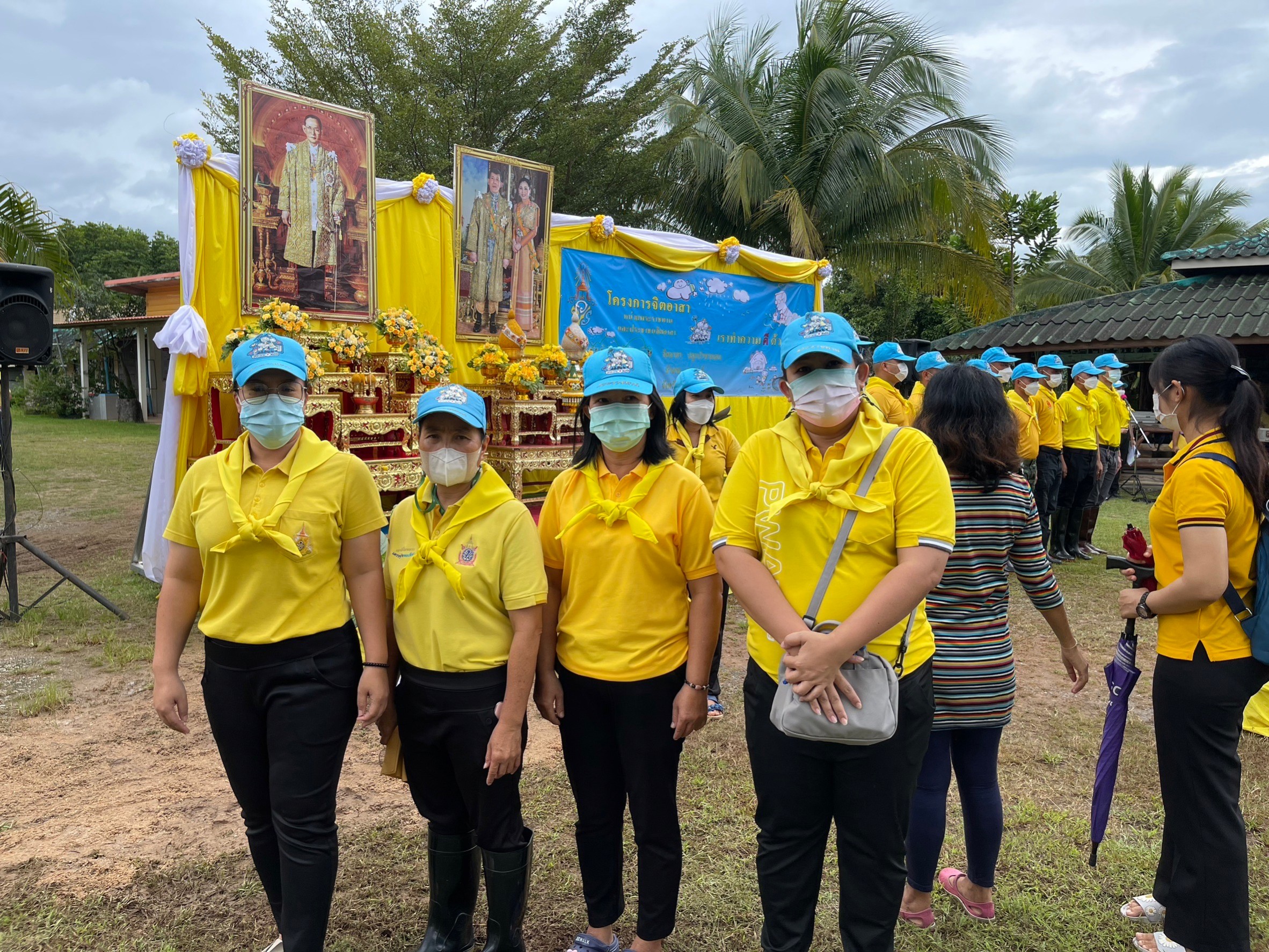 กปภ.สาขาระนอง ร่วมกิจกรรมจิตอาสา เนื่องในวันคล้ายวันพระบรมราชสมภพพระบาทสมเด็จพระบรมชนกาธิเบศร มหาภูมิพลอดุลยเดชมหาราช บรมนาถบพิตร