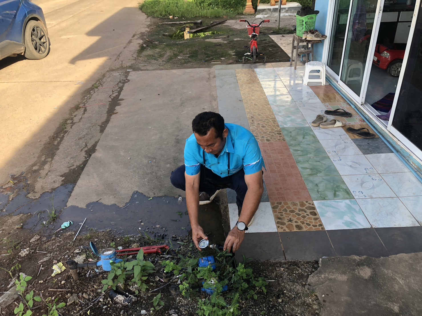 การประปาส่วนภูมิภาคสาขากาญจนดิษฐ์ ตรวจวัดแรงดันน้ำที่เหมาะสมตามมาตรฐานการให้บริการของ กปภ. ประจำเดือน ธันวาคม 2565 ในเขตพื้นที่บริการของ กปภ.สาขากาญจนดิษฐ์