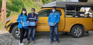 กปภ.สาขาพยุหะคีรี มอบน้ำดื่มบรรจุขวดให้หมวดทางหลวงนครสวรรค์ที่ 1