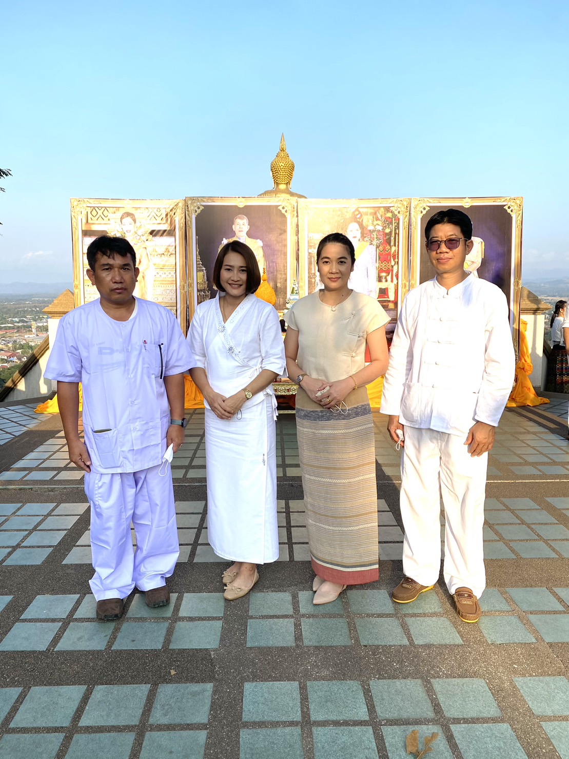 กปภ.สาขาน่าน เข้าร่วมโครงการธรรมะม่วนใจ๋ สวดมนต์พ้นภัย ถวายพระพรชัยมงคลแด่พระบาทสมเด็จพระเจ้าอยู่หัวฯ สมเด็จพระนางเจ้าฯ พระบรมราชินี และสมเด็จพระเจ้าลูกเธอ เจ้าฟ้าพัชรกิติยาภาฯ