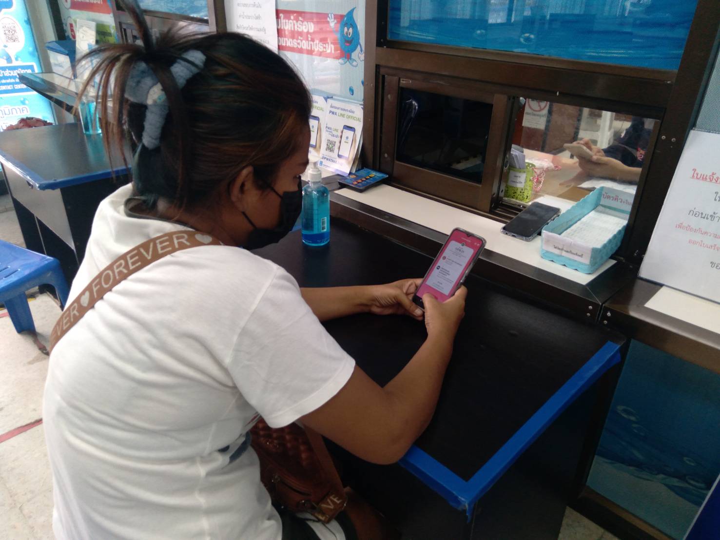 กปภ.สาขาปากพนัง ให้บริการและแนะนำการชำระค่าน้ำผ่าน PWA Line Official " สะดวก รวดเร็ว และทั่วถึง" เพราะทุกคำตอบอยู่ใน PWA Line Official"