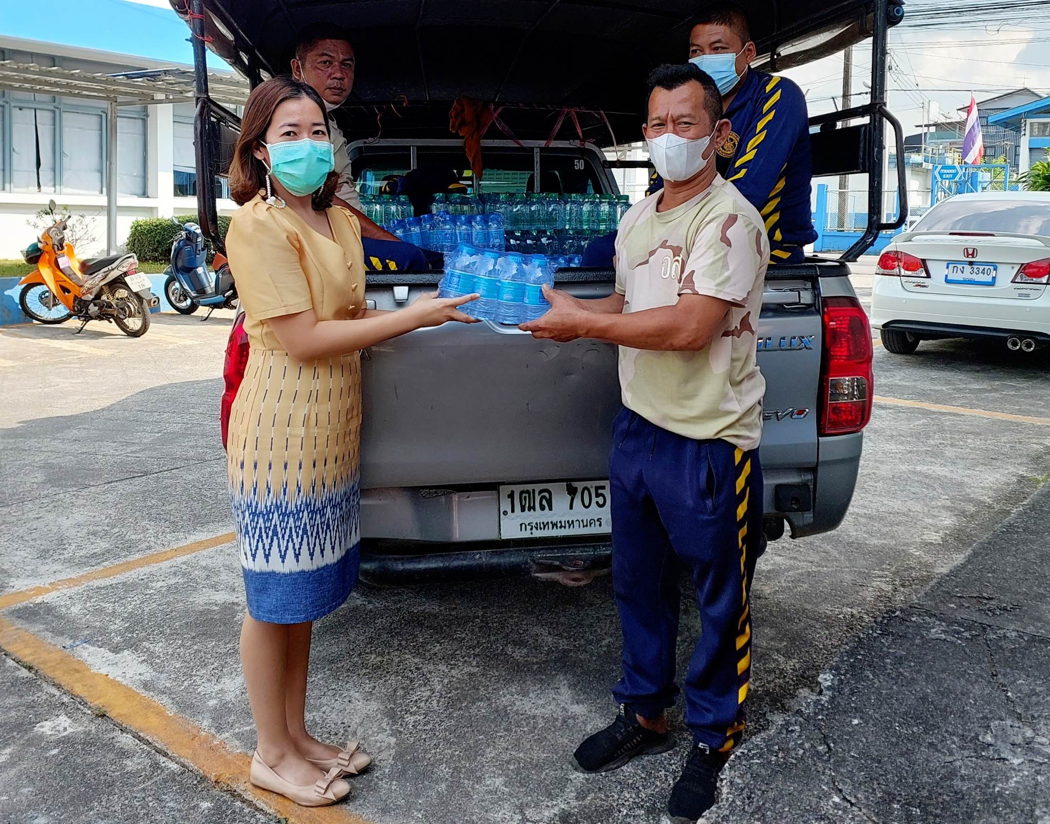 กปภ.สาขาระนอง ร่วมสนับสนุนน้ำดื่ม โครงการบรรพชาอุปสมบท 99 รูป ถวายพระพรชัยมงคลแด่สมเด็จพระเจ้าลูกเธอ เจ้าฟ้าพัชรกิติยาภา นเรนทิราเทพยวดี กรมหลวงราชสาริณีสิริพัชร มหาวัชรราชธิดา