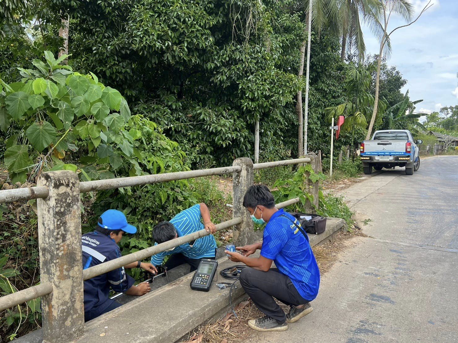 การประปาส่วนภูมิภาคสาขาชุมพร ดำเนินการค้นหาท่อแตกรั่ว ทำ Step Test ตามแผนงานบริการและควบคุมน้ำสูญเสียตำบลหาดพันไกร อำเภอเมืองชุมพร จังหวัดชุมพร
