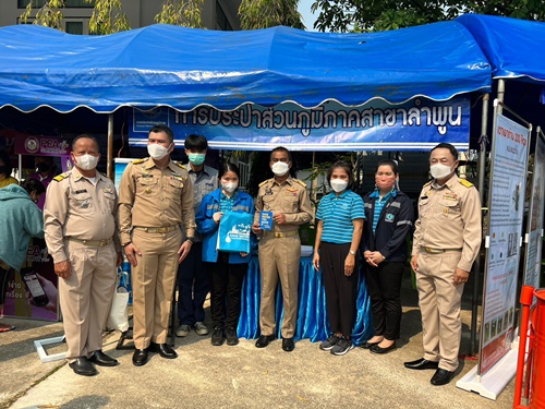 วันที่ 20 กุมภาพันธ์ 2566 การประปาส่วนภูมิภาคสาขาลำพูน โดยนายพรพจน์ ฑีฆายุ ผู้จัดการ กปภ.สาขาลำพูน มอบหมายให้หัวหน้างานผลิต , หัวหน้างานอำนวยการ พร้อมพนักงาน เข้าร่วมกิจกรรม โครงการ บำบัดทุกข์ บำรุงสุข จังหวัดเคลื่อนที่ ประจำเดือน กุมภาพันธ์ 2566 ณ อำเภอบ้านธิ จ.ลำพูน โดยมีนายสันติธร ยิ้มละมัย ผู้ว่าราชการจังหวัดลำพูน เป็นประธานในพิธิ ทั้งนี้ กปภ.สาขาลำพูน ได้นำน้ำดื่มบรรจุขวดตราสัญลักษณ์ , สมุดที่ระลึก เข้าร่วมกิจกรรม พร้อมทั้งประชาสัมพันธ์ข่าวสารเกี่ยวกับน้ำประปา