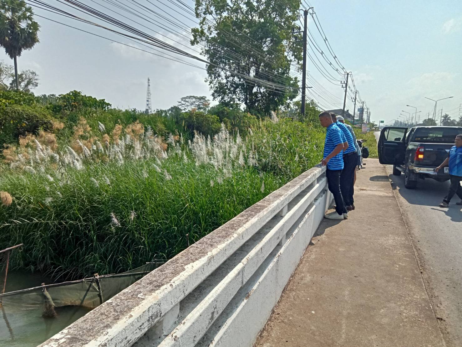 การประปาส่วนภูมิภาคสาขากาญจนดิษฐ์ ดำเนินการสำรวจปริมาณน้ำดิบและตรวจสอบปริมาณน้ำดิบ เฝ้าระวังภัยแล้ง