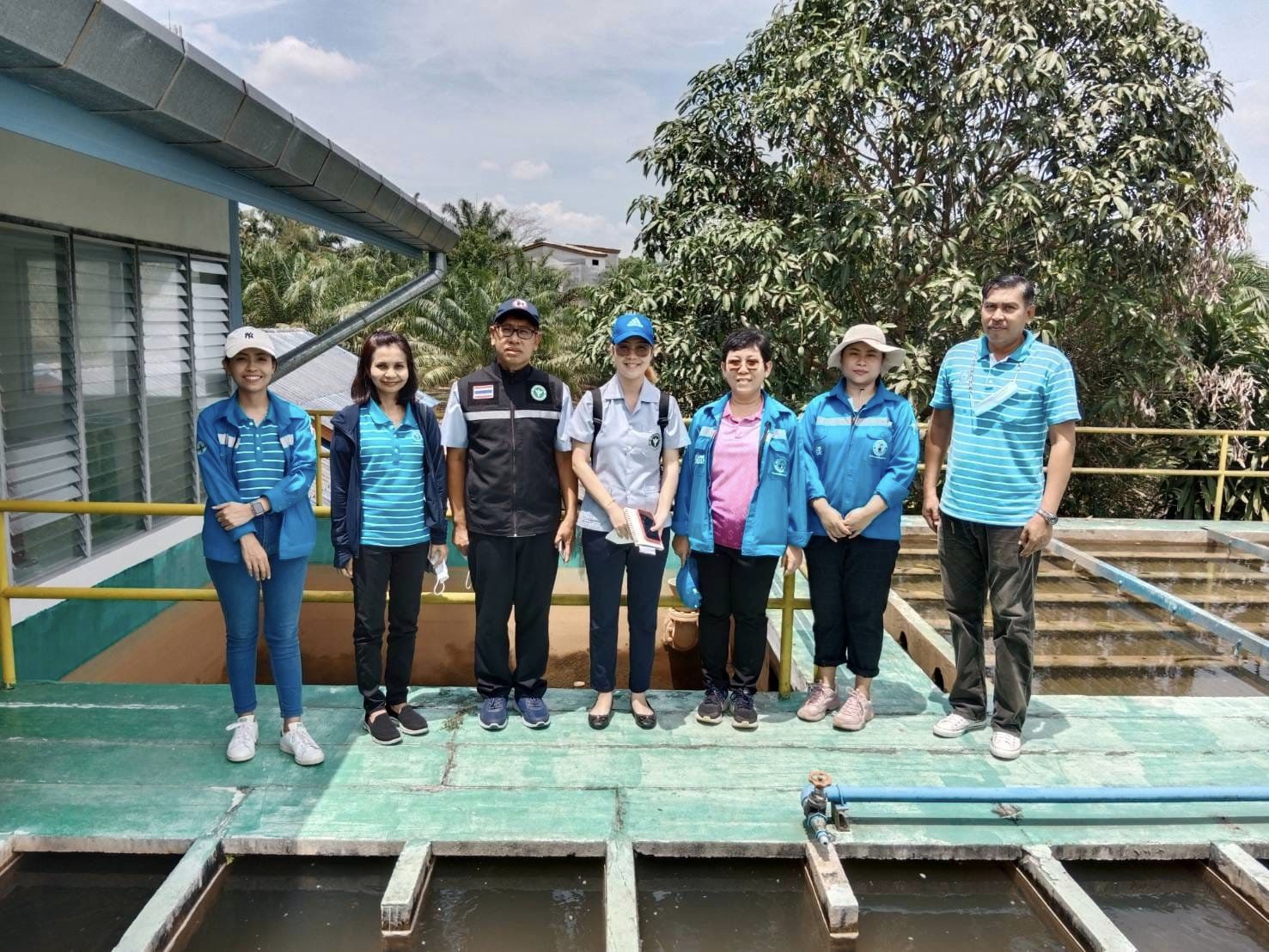การประปาส่วนภูมิภาคสาขาอ่าวลึก ร่วมกับกองระบบผลิตและควบคุมคุณภาพน้ำ กปภ.เขต 4 เจ้าหน้าที่จากสำนักงานสาธารณสุขจังหวัดกระบี่ เข้าตรวจสอบระบบการผลิตน้ำประปา ณ สถานีผลิตน้ำปลายพระยา ตำบลปลายพระยา อำเภอปลายพระยา จังหวัดกระบี่