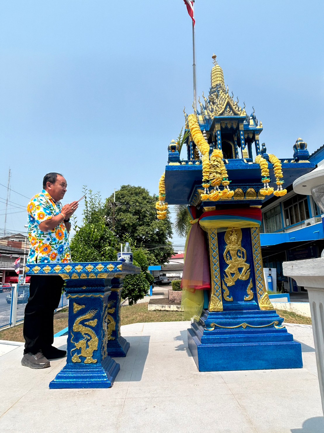 การประปาส่วนภูมิภาคสาขาชุมพร จัดกิจกรรม สืบสานวัฒนธรรมไทย สรงน้ำพระพุทธรูป และร่วมสืบสานส่งเสริมประเพณีสงกรานต์ไทย ประจำปี 2566