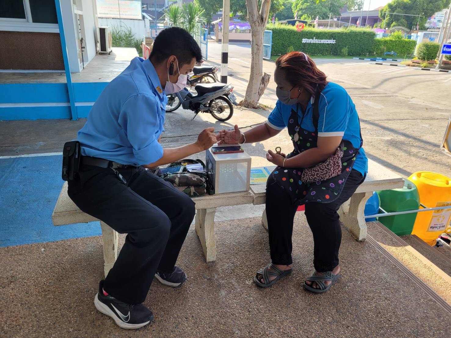 ต้องปรบมือดัง ดัง !! ให้พนักงานรักษาความปลอดภัย กปภ.สาขากำแพงเพชร ดึงลูกค้าใช้ PWA Plus Life+ แอปเดียวจบ! ทุกที่ ทุกเวลา
