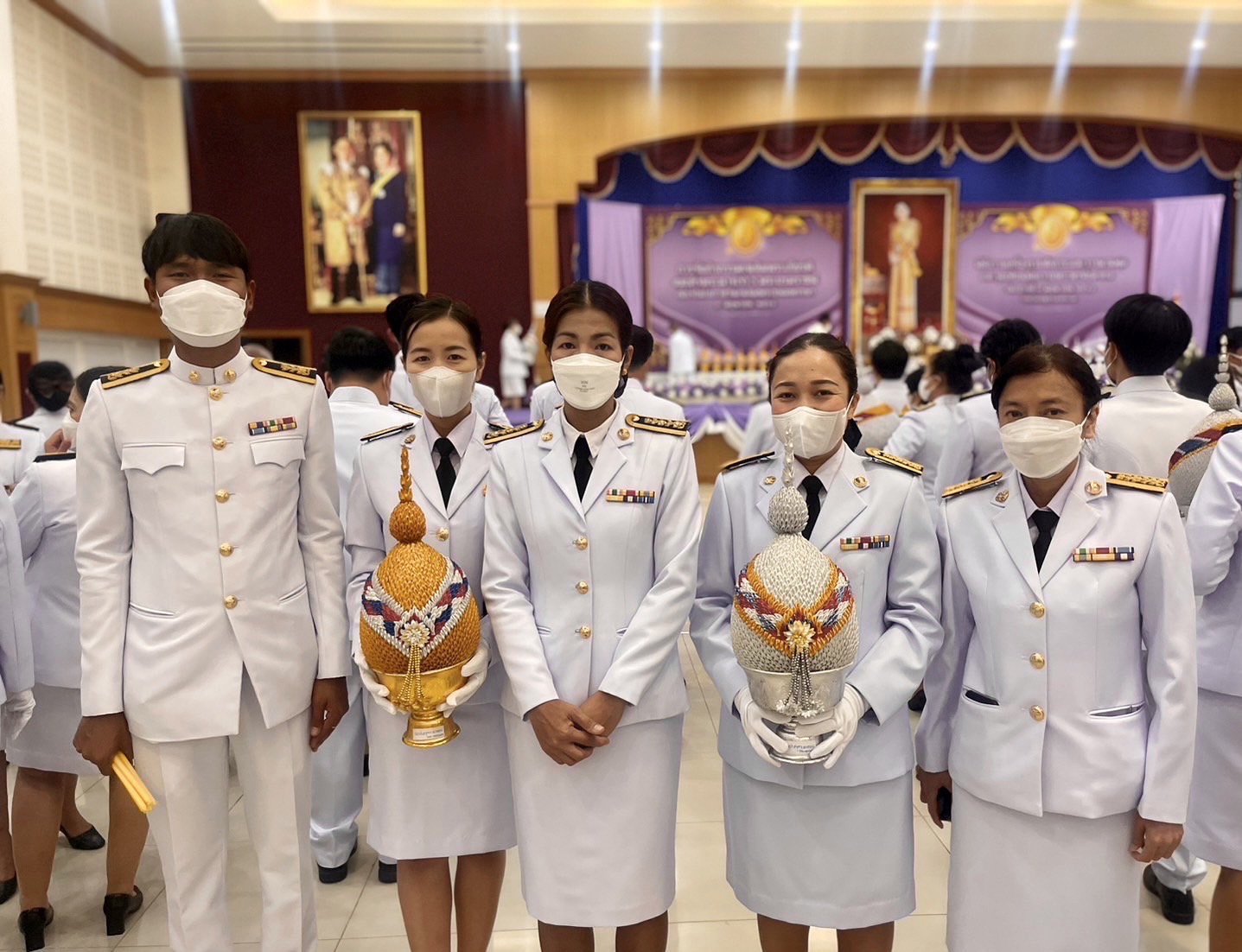 กปภ.สาขาสมุทรสงคราม ร่วมพิธีถวายเครื่องราชสักการะและวางพานพุ่ม และพิธีจุดเทียนถวายพระพรชัยมงคล เนื่องในโอกาสวันเฉลิมพระชนมพรรษา สมเด็จพระนางเจ้าฯพระบรมราชินี ทรงเจริญพระชนพรรษา 45 พรรษา ในวันที่ 3 มิถุนายน 2566