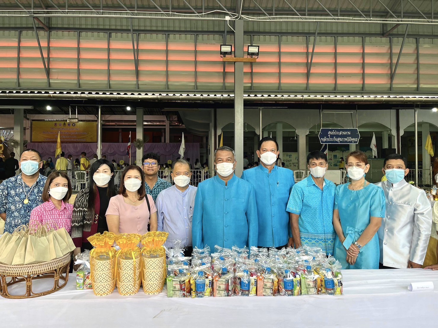 กปภ.สาขาขลุง เข้าร่วมพิธีทำบุญตักบาตรถวายพระกุศล งานฉลองพระชนมายุ 8 รอบ สมเด็จพระอริยวงศาคตญาณ สมเด็จพระสังฆราช สกลมหาสังฆปริณายก